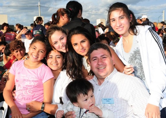 La felicidad reflejada en los rostros de los familiares de Miguel Ángel. 