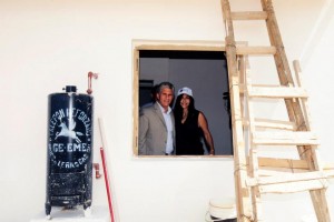 Aidé Sosa junto al gobernador.