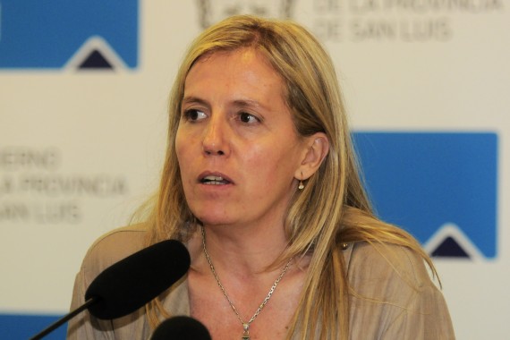 Ministra de Deportes, Adelaida Muñiz.