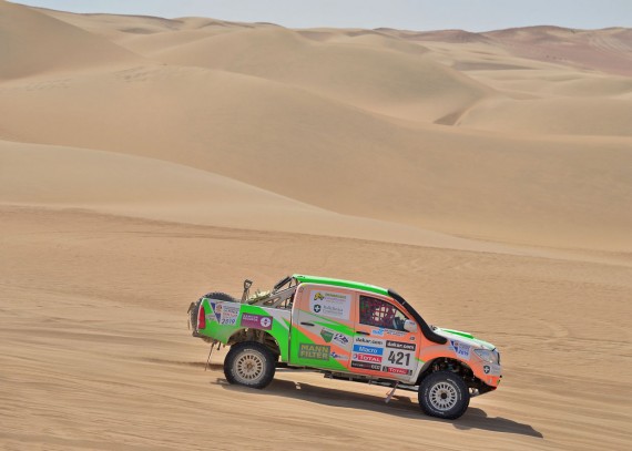 una postal, transitando por las dunas en Perú.
