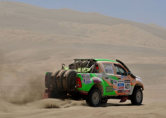 El Puntano transitando sus últimas dunas en el Dakar 2013.