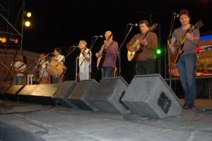 La Familia Carabajal hizo vibrar el escenario de Cortaderas.