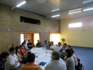 Funcionarios y personal de Vialidad Provincial, recorren el interior de la Provincia para mantener reuniones con los intendentes.