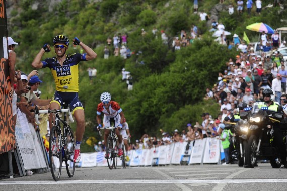 La etapa que culminaba en el Mirador del Sol de Merlo fue para el número uno del mundo, Alberto Contador