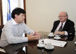 Ministro de Relaciones Institucionales y Seguridad Mones Ruiz en reunión con el Secretario de Gobierno de la Municipalidad de Capital Julio Fagés.