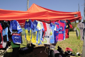 Un puesto de remeras, que no falto a ninguna edición del Tour.