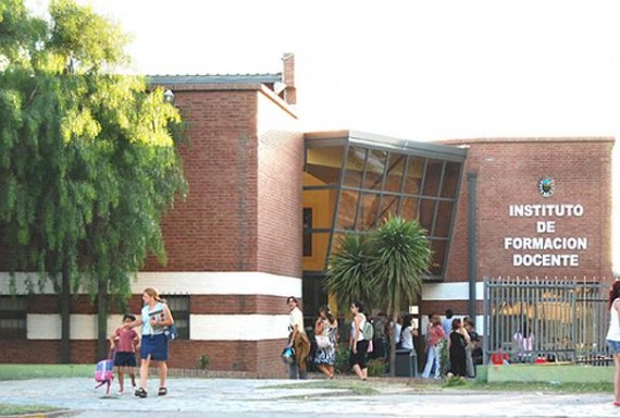Instituto de Formación Docente y Continua 