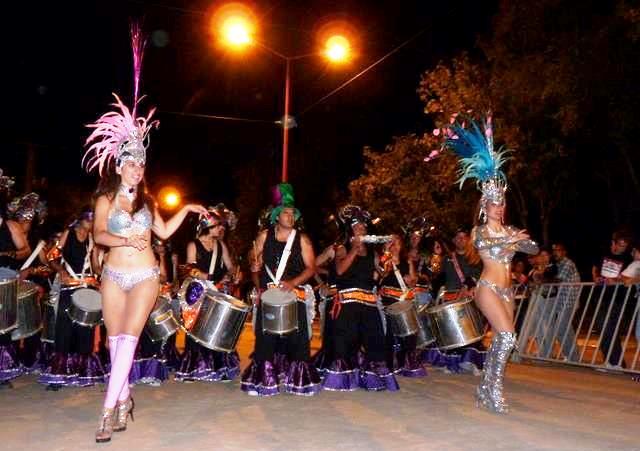 Justo Daract cerró su carnaval sambando al ritmo del Carnaval de Río en San Luis