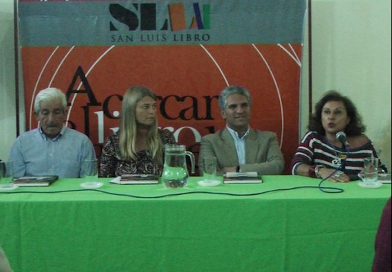  Participaron el gobernador de la Provincia, CPN Claudio Poggi, el vicegobernador Jorge Díaz, la ministra de Turismo y las Culturas, Cecilia Luberriaga, la jefa del Programa San Luis Libro, Adriana Ortiz Suárez.,escritores, público y familiares de los autores de la obra.