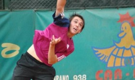 El tenista puntano Mauricio Velasco