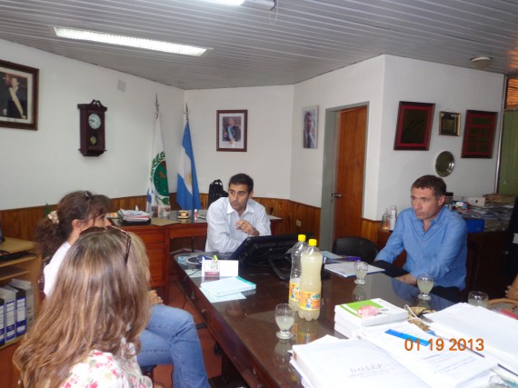 Gaston Hissa, reunido con representantes de farmacias prestadoras, 