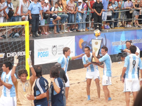 Argentina dió la vuelta olimpica en Merlo