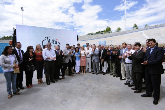 Autoridades durante el acto de presentación del Plan