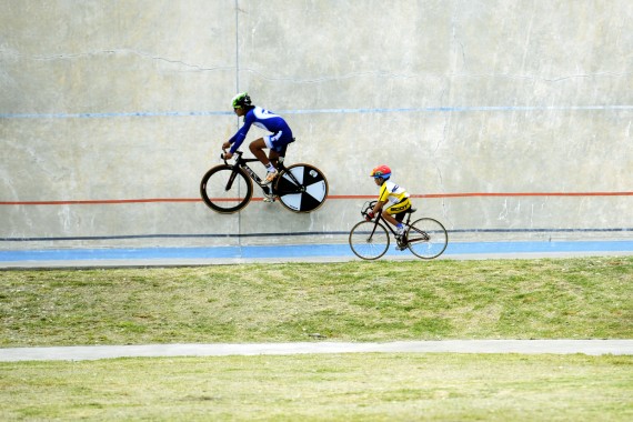 Jóvenes ciclistas hicieron una demostración 