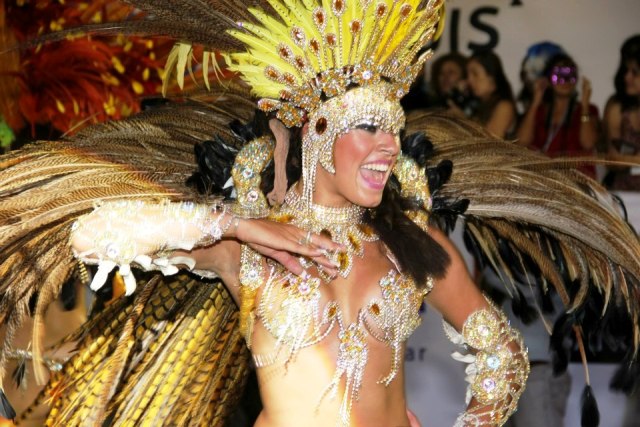 Camila Partenza, reina de batería de la Escola de Samba Sierras del Carnaval.