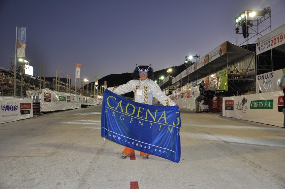 Ronaldo Morales de Cadena 3 en la cobertura del Carnaval de Rio en San Luis.