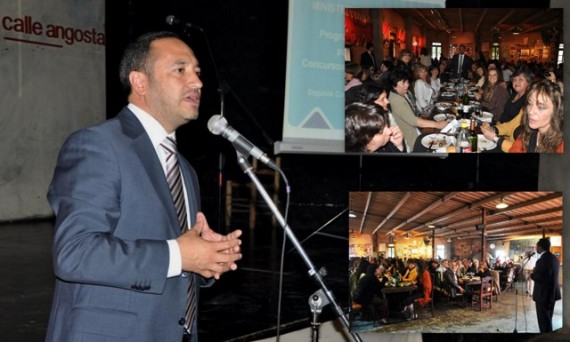 El Ministro de Educación Marcelo Sosa, encabezo en  acto  de presentación. 