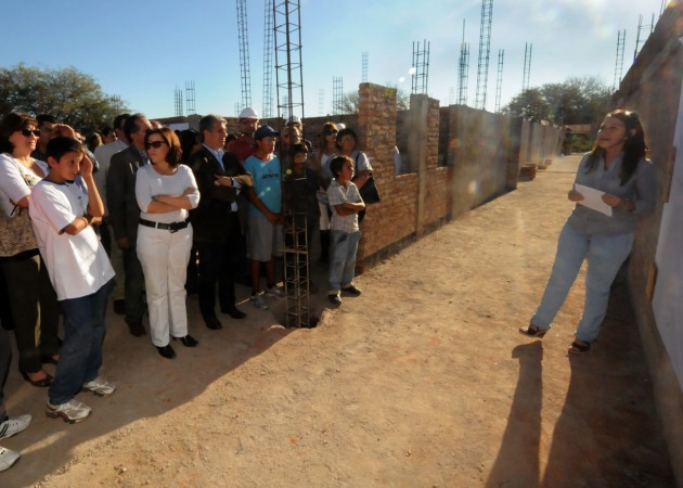 El Gobernador, CPN Claudio Poggi visitó las obras de construcción de los hospitales de Quines  y Candelaria.