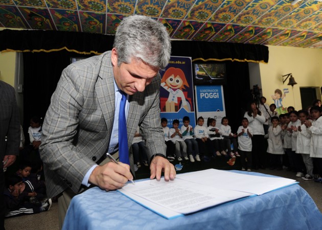 Poggi firmó el decreto para comenzar con las obras en las escuelas