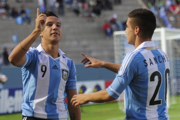 "Una victoria y vamos por más", pareciera decir el jugador argentino