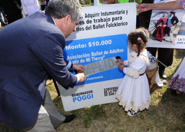 El gobernador, Claudio Poggi, alentó a las asociaciones a seguir generando proyectos.