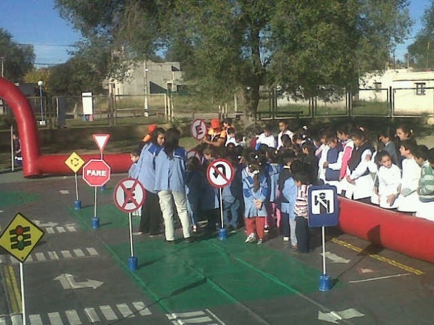 Unos 200 chicos participaron de las actividades de educación vial.