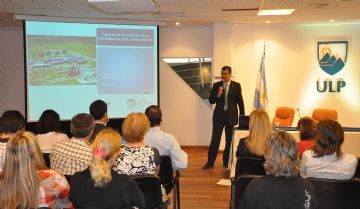 El rector Munizaga presentó a la comitiva de Microsoft la Agenda Digital de San Luis.