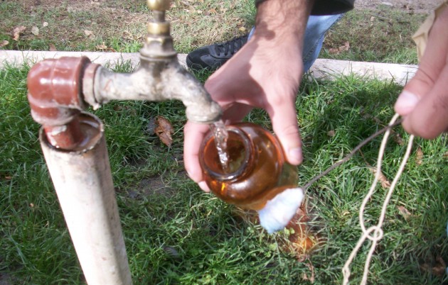 En las Vertiente se realizó una muestra de agua. 