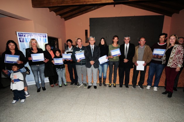 Beneficiarios del Departamento Belgrano recibieron sus certificados de adjudicación.