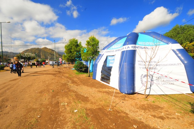 La Unidad Móvil del Registro Civil en Villa de la Quebrada.