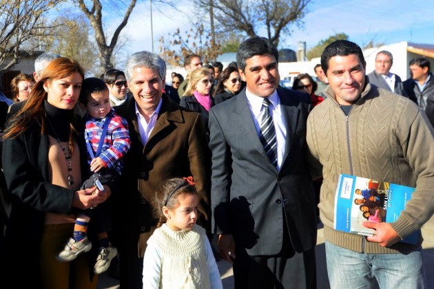 Una Familia mas cuenta con su casa propia.