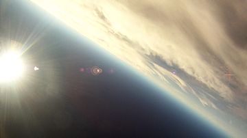 La primeras imágenes de Clementina 3: la cápsula estratosférica superó los 30.000 metros de altura y llegó al espacio.