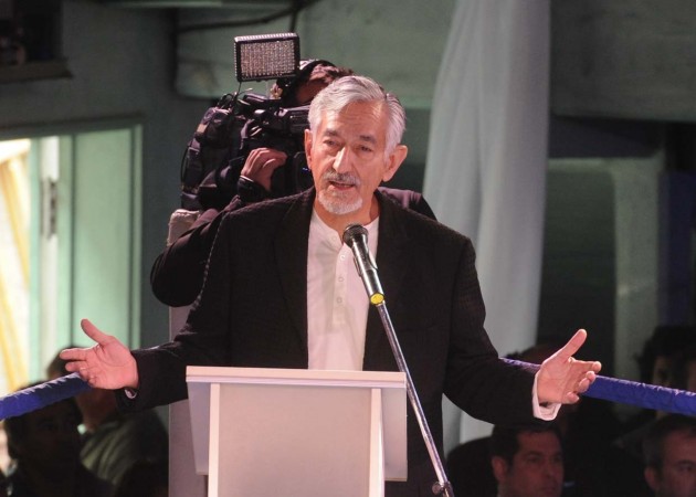 Alberto Rodríguez Saá emocionó a los presentes con sus palabras de recuerdo del ídolo del boxeo