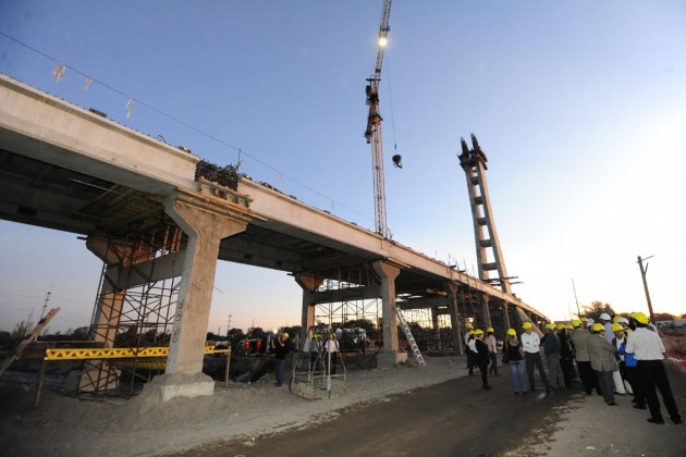 El puente colgante, una obra de grandes dimensiones