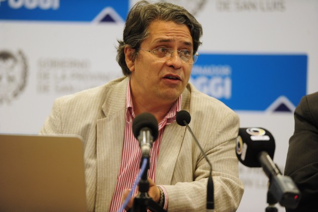 El director de Estadísticas  y Censos, Adrián Garraza.