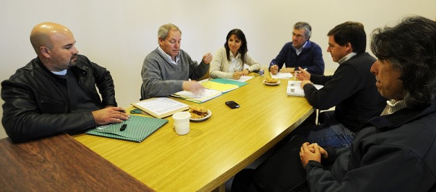 Acto de apertura de licitación para la extensión de la red de gas natural para Potrero de los Funes