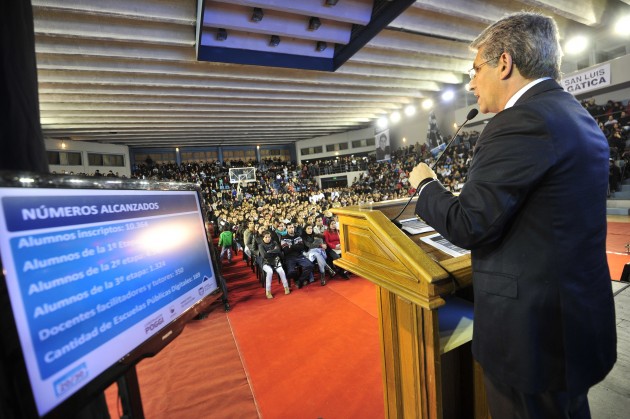 El Gobernador Poggi puso en marcha el Plan 20/30 en Villa Mercedes