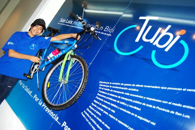 Así es la bici que reciben los chicos y chicas del Valle del Conlara
