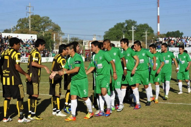 Los jugadores “de buen ánimo”, listos para salir a la cancha mañana. 