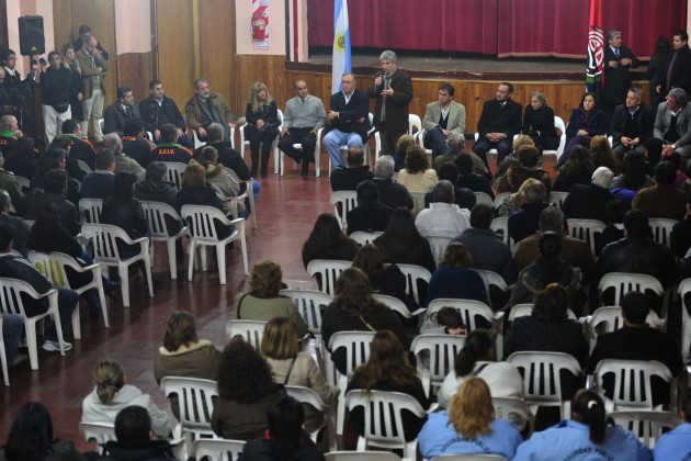 Poggi entregó aportes y dialogó con directores de clubes de futbol del Valle del Conlara