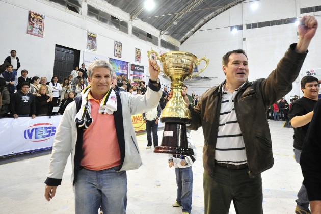 Poggi y Canali, coronan al GEPU campeón. 