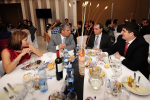 El Gobernador, Claudio Poggi, estuvo acompañado por su esposa, Sandra Correa y el Secretario General, Néstor Ordoñez.