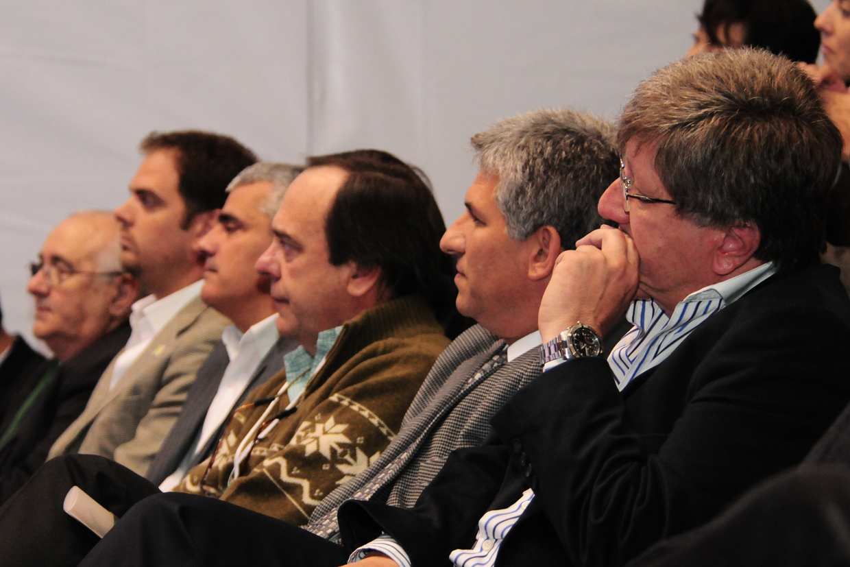 El gobernador de la Provincia, CPN Claudio Poggi, presente en el evento.