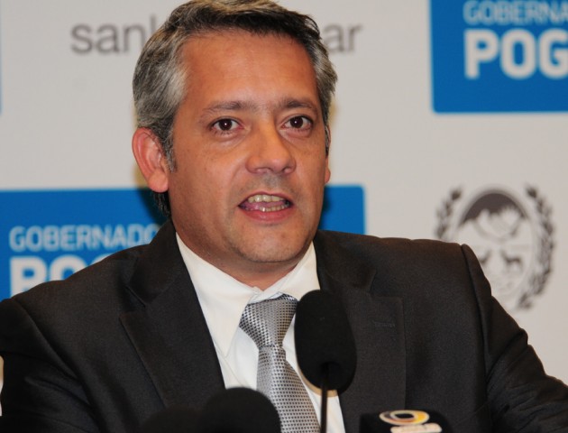 El ministro de Hacienda y Obras Públicas, José Emer