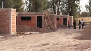 Visita de obra en Juana Koslay.