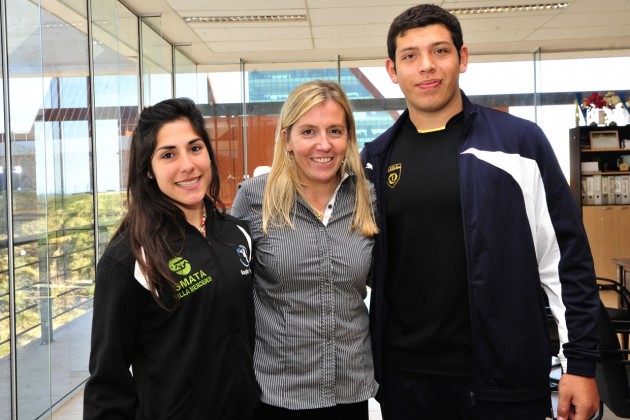 La ministra de Deportes junto  Celeste Zalazar y Anibal Gnaci, otro puntano seleccionado para la selección argentina