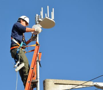 Un trabajo de altura. Los técnicos aumentaron el ancho de banda de 3 a 6 megabits en Tilisarao