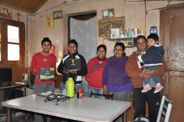 Ahora, la familia Díaz cuenta con una antena domiciliaria que optimizará su servicio de Wi-Fi gratuito