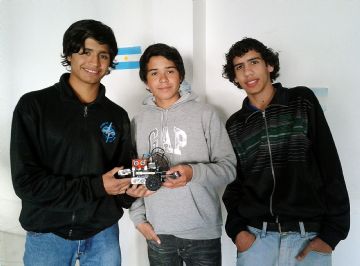 ¡Hay equipo! Los chicos de Fénix Team tienen grandes expectativas de obtener un buen puesto en la RoboCup 2013