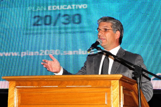 El gobernador Poggi puso en marcha un ambicioso plan de finalidad secundaria en toda la provincia